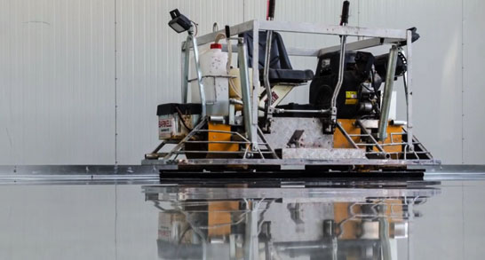 Truelle mécanique pour béton poli