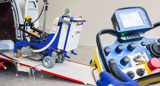 Machine téléguidé et autopilote pour polir le béton